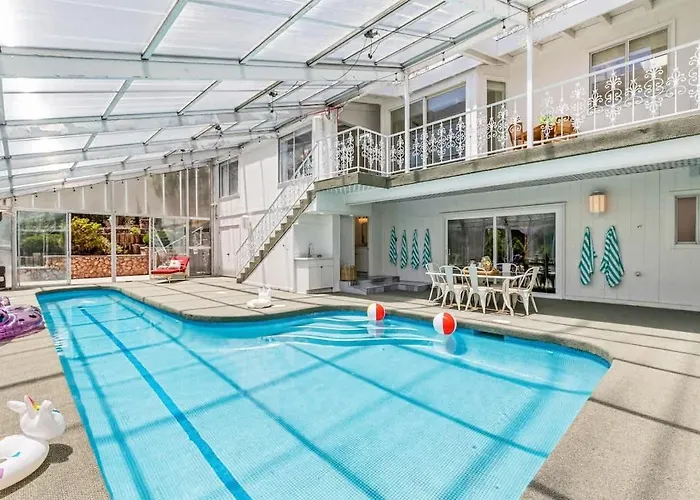 Newly Built Home Heated Pool Freshly Renovated