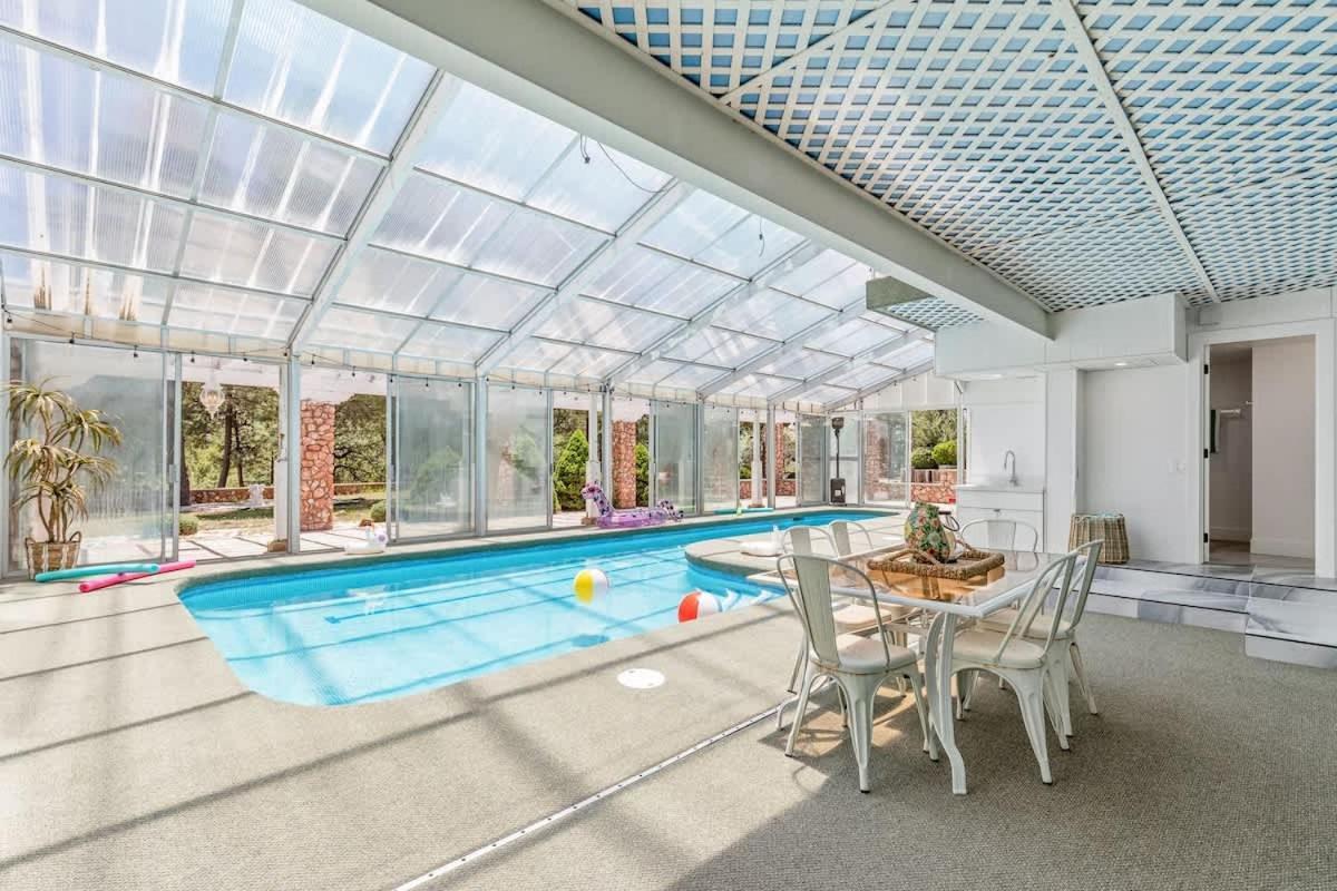 Newly Built Heated Pool Freshly Renovated Hébergement de vacances